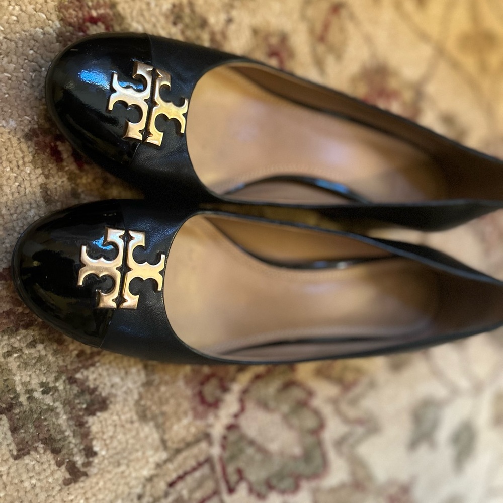 Tory Burch Black Loafers with Gold Emblem